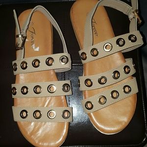 Women sandals
